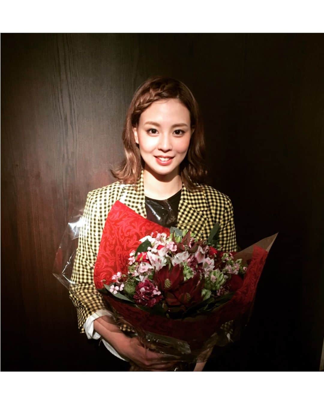 矢吹世奈のインスタグラム：「・ Anniversary event『S - LIVE 2019』１日目💙 みなさん本当に本当に ありがとうございました😊✨ 明日もよろしくお願いします💓 ・ うぉーうぉーうぉーうぉー歌って 盛り上がりましょう🙌🏼💛🧡 ・ では、また明日〜☺️ #矢吹世奈」
