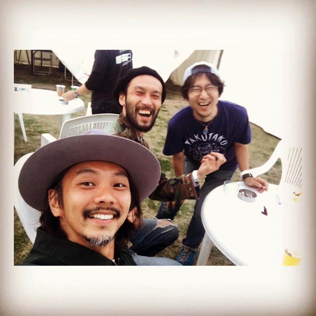 Caravanのインスタグラム：「夏感すら感じられる福岡。  好天気に恵まれ楽しい一時でした。  明日は大阪。  良い一日になりますように！」