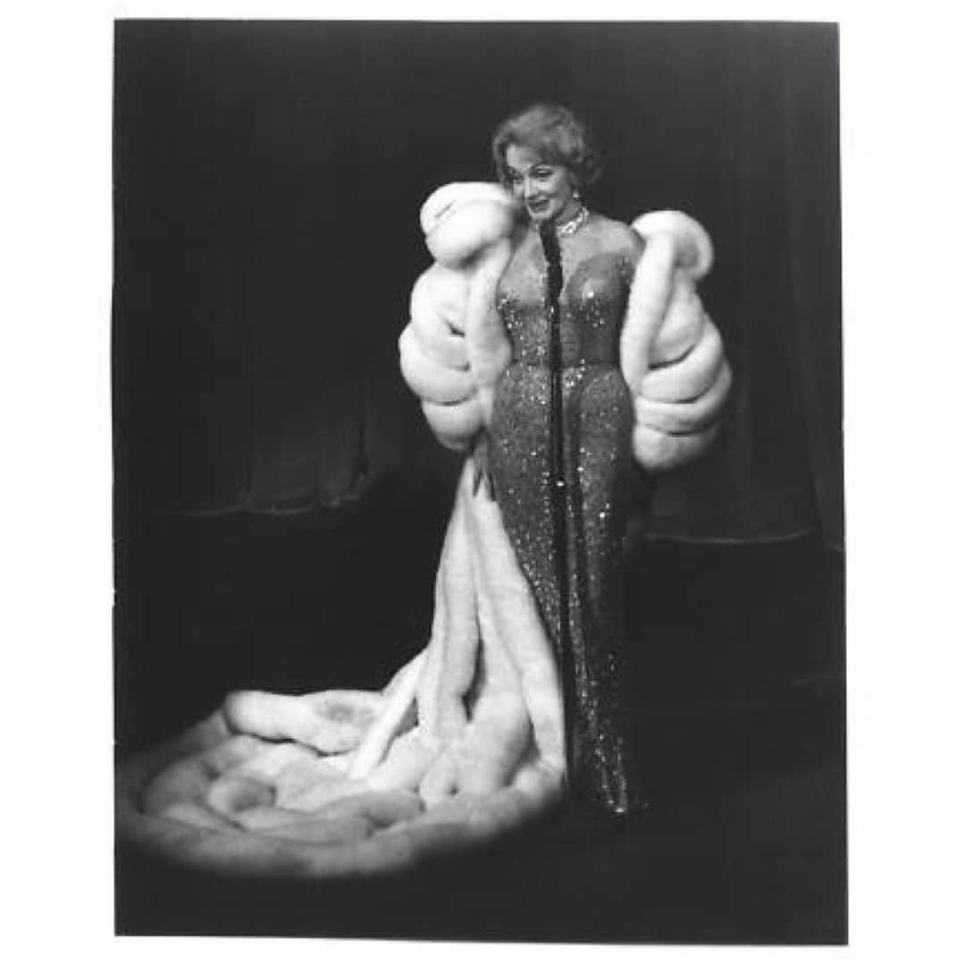 フィリップトレーシーさんのインスタグラム写真 - (フィリップトレーシーInstagram)「Marlene Dietrich archive Berlin. True style and vision. Marlene’s famous Swans down coat (this is not fox). These items are not on display, however some pieces are on display at @deutsche_kinemathek.  #deutschekinemathek #visitberlin #marlenedietrich」5月11日 20時01分 - philiptreacy