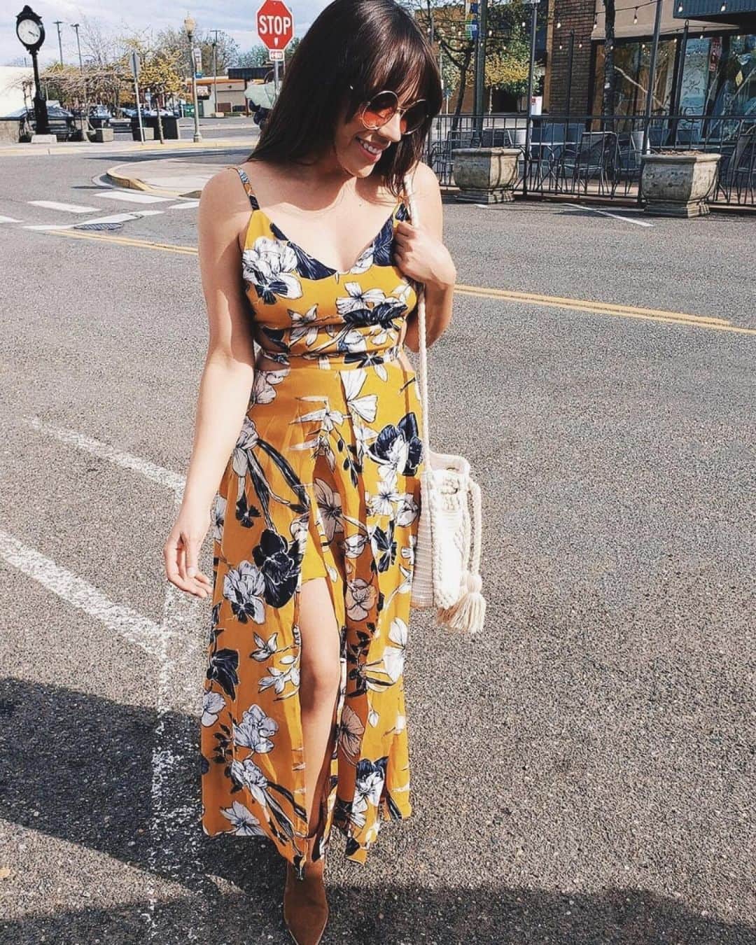 SHEINさんのインスタグラム写真 - (SHEINInstagram)「Up your daily slay in this floral print cami dress.💐 @andy_styl3 🔍Search:704154 🔗Link in bio. #SHEIN #SHEINgals #SHEINstyle #dress #floral」5月11日 20時15分 - sheinofficial