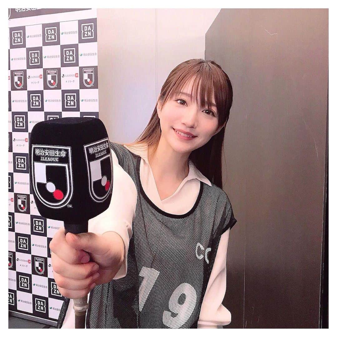 池田愛恵里さんのインスタグラム写真 - (池田愛恵里Instagram)「セレッソ大阪 vs 横浜F・マリノス 試合もお天気も…熱かった！！ . ヒーローインタビューは2G1Aの大活躍の水沼宏太選手に🎤🌸 前節に続き気持ちを出して、攻守に躍動されてました！ 最後に明日は母の日だからと自ら触れて、感謝の気持ちを自らおっしゃるあたり…本当に素敵👏✨ . 試合後は瀬古歩夢選手のインタビューも！ 今日勝ってU20W杯に行くことを決めてたんだそうです🌸 有言実行ですね👏 茂木選手、西川選手そして瀬古選手の活躍を期待してます🇯🇵 . 来週は…ダービーだー！！！！！！ #セレッソ大阪」5月11日 20時30分 - ikeda_aeri