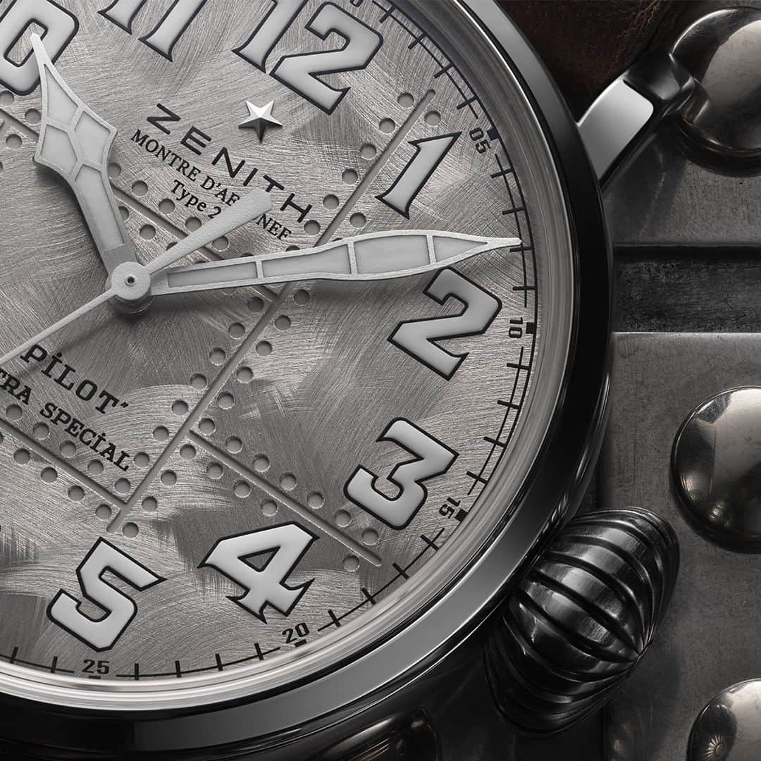 ゼニスさんのインスタグラム写真 - (ゼニスInstagram)「#Type20: Unmistakably aviational, the Pilot Type 20 Silver features a silver case and riveted dial, recalling the fuselage of aircrafts.  #Zenith #ZenithWatches #Pilot #Watches #Oroloji #Relojes #Montres #Silver #WatchoftheDay #DailyWatch #Aviation #PilotWatches #ZenithPilot」5月11日 21時00分 - zenithwatches