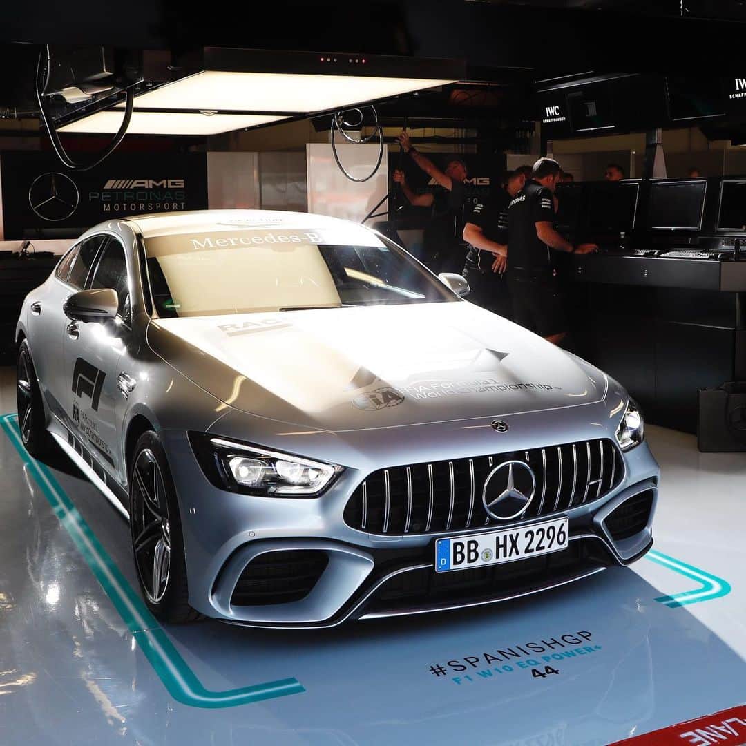 MERCEDES AMG PETRONASさんのインスタグラム写真 - (MERCEDES AMG PETRONASInstagram)「When we heard there were going to be a few upgrades for Barcelona, this isn’t what we expected... 😋 • [Mercedes-AMG GT 63 S 4MATIC+ 4-Door Coupé | Fuel consumption combined: 11.3 l/100km | CO2 emissions combined: 257 g/km] • #MercedesAMG #Mercedes #AMG #InstaCar #CarsofInstagram #F1 #SpanishGP @mercedesamg」5月11日 21時14分 - mercedesamgf1
