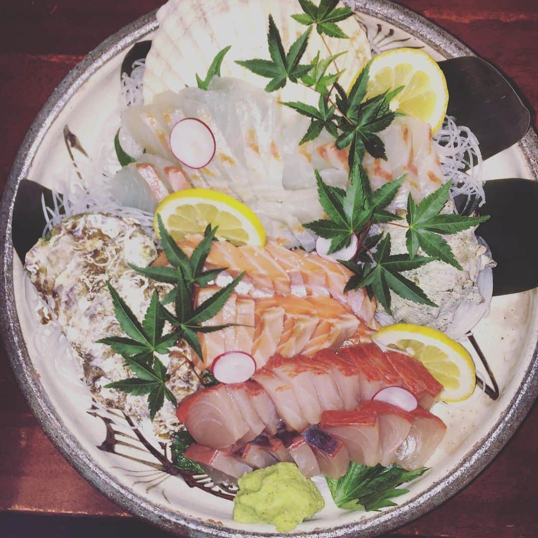 のインスタグラム：「今日は団体のお客様で 立食パーティーがありました！ ブッフェスタイルでの提供も対応させていただきます？ #イーマ#花椿#個室#梅田#和食#美味しいまかないがあるお店 #instagood #instafood #photooftheday #いいね#女子会#日本酒#osaka#umeda#大阪駅#阪神百貨店」