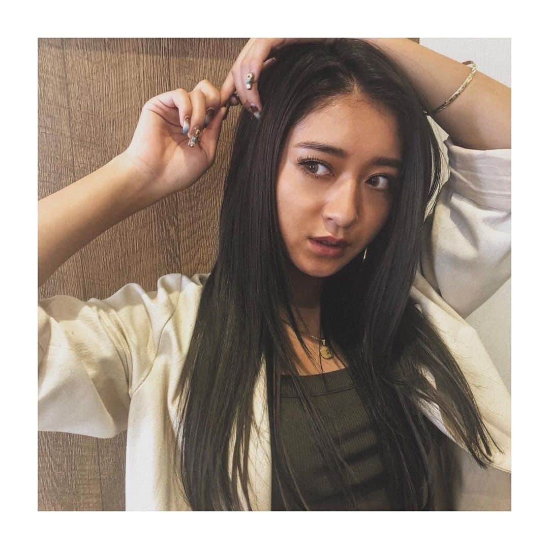 池田美優（みちょぱ）さんのインスタグラム写真 - (池田美優（みちょぱ）Instagram)「． おにゅうカラーは ダークシルバーブラウンのグラデ♡ いつも染めたては暗めだけど だんだん色落ちしてくるから それもまた楽しみ✌︎」5月11日 21時29分 - michopa1030