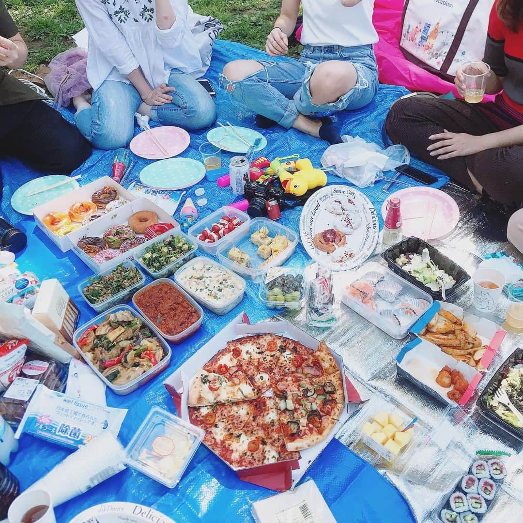 倉松すみれさんのインスタグラム写真 - (倉松すみれInstagram)「Picnic dayoff 🏸♪°#代々木公園」5月11日 22時03分 - sumire_0415