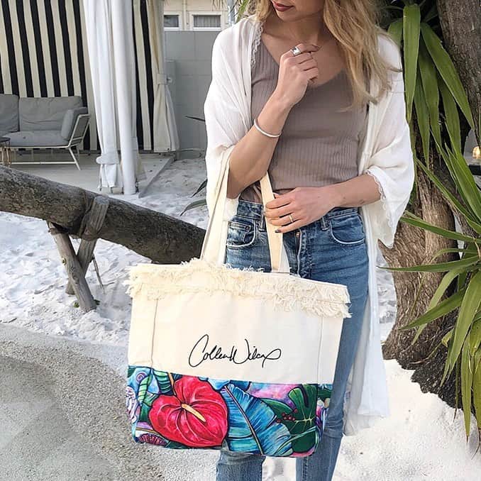 ラレイアのインスタグラム：「🌺 只今 #楽天 サイトでお買い物マラソンセールを開催中！ ・ 大好評のポイント20倍&クーポンも配布中です😊✨ ・ さらに新作も入荷中！ 人気アイテムも再入荷しております🧡 ・ ぜひお見逃しなく😍 @colleenwilcoxgallery_jp  #colleen#colleenwilcox#art#hawaii#aloha#surf#beach#fashion#laleia#ハワイ#フォトジェニック#インスタ映え#インスタ女子#アロハ#ビーチ#海を感じる雑貨#ラレイア#アート#ビーチガール#サーフスタイル#大人カジュアル#旅行#トラベラー#タビジョ#母の日#トートバッグ」