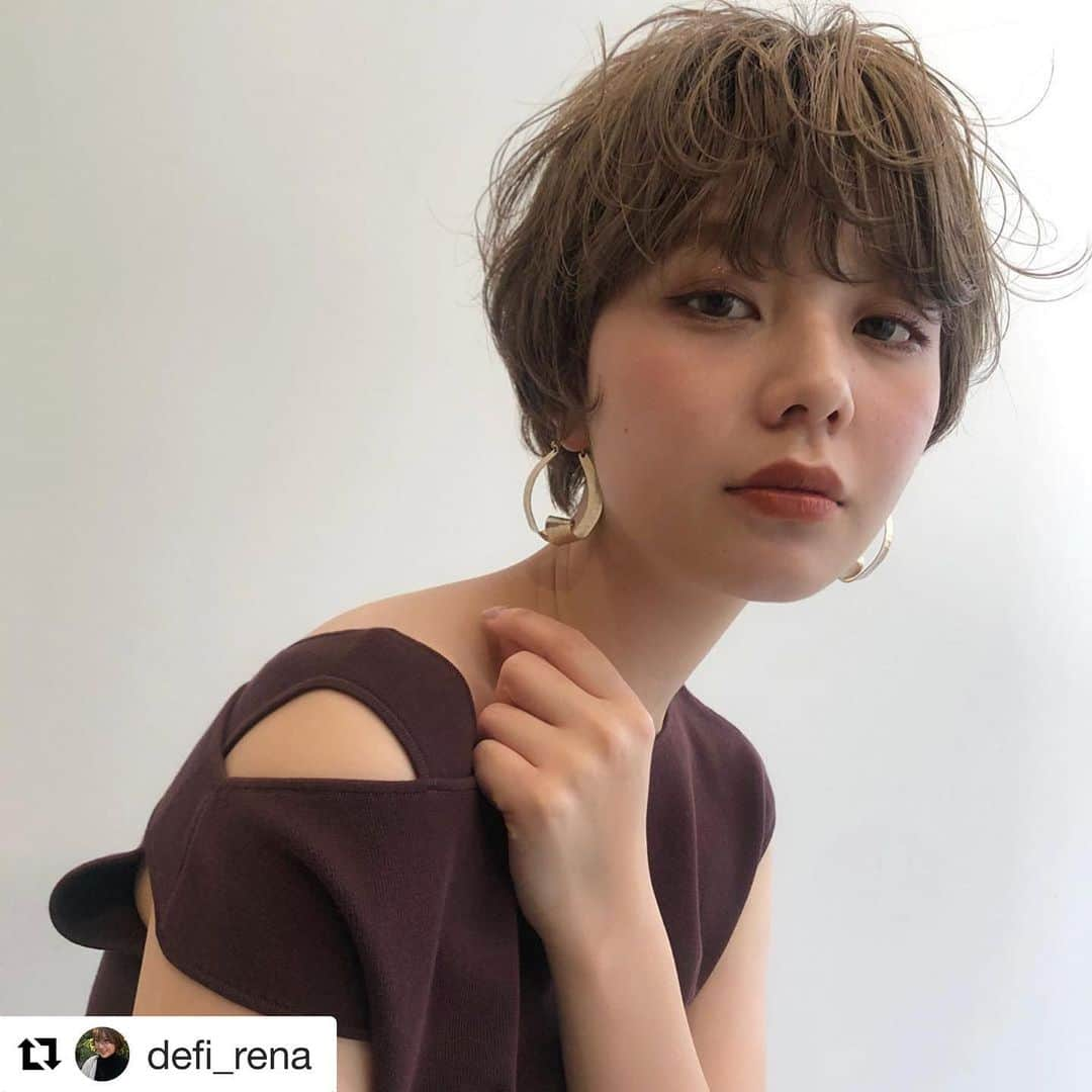 THROW 【スロウ】さんのインスタグラム写真 - (THROW 【スロウ】Instagram)「#Repost @defi_rena with @get_repost ・・・ 昨日の撮影♥︎ 、 hair @defi_rena  model @hmsk.haruka 、 、 #ショートヘア#ショートカット #ショート女子#金髪ショート #ブリーチ#アッシュベージュ #celvoke#etvos#addiction #emmelrefines#littlesuzie #撮影データ#iPhone撮影#shooting #関西サロンモデル#関西サロモ #lala__hair#throwcolor#ミリフォトコン #プレッピーのせて#スロウフォトコン#スロウカラー」5月11日 22時12分 - throwcolor