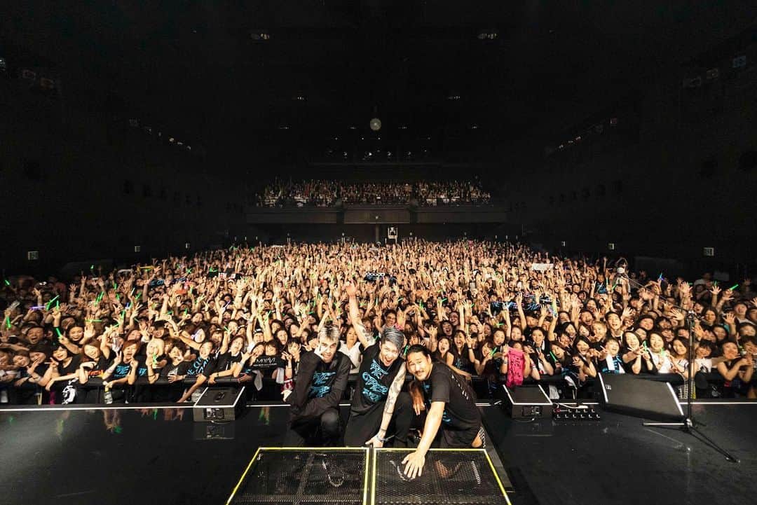 MIYAVI（石原貴雅）さんのインスタグラム写真 - (MIYAVI（石原貴雅）Instagram)「🙏MIYAVI Japan Tour 2019 “THE OTHER SIDE” 5.11 @zepp_divercitytokyo ご来場の皆様ありがとうございました！🙏 ． Next Up 5.18 @zepp_bayside ． 【リリース情報】 MIYAVI NEW ALBUM 💿 NO SLEEP TILL TOKYO 7.24 Release!! 【ライブ情報】 MIYAVI Japan Tour 2019 “THE OTHER SIDE“ . . 【開催日時】 5/18(土)　　大阪／Zepp Osaka Bayside  5/25(土)　　福岡／Zepp Fukuoka  6/2(日)  北海道／Zepp Sapporo . MIYAVI North America Tour 2019 “NO SLEEP TILL TOKYO” . 7/25 - Vancouver | Vogue 7/26 - Seattle | Neptune’s 7/27 - Portland | Crystal Ballroom 7/29 - San Francisco | Slim’s 7/30 - Santa Ana | Observatory 8/13 - Chicago | House of Blues 8/16 - Toronto | Queen Elizabeth Theatre 8/17 - Montreal | Otakuthon Festival 8/19 - New York | Sony Music Hall  8/24 - Atlanta | The Masquerade  With more cites/dates to be added! ． MIYAVI ファンクラブ ”MYV CREW” 2019年度会員受付中！！ . MIYAVI Fan Club“MYV CREW”2019 Membership Admission and Renewal Information . ご入会方法はこちら⬇︎ http://myv382tokyo.com/myvcrew/about.html ． #MIYAVI #Japan #Tour #2019 #THEOTHERSIDE #Live  #SS3 #Nagoya #Tokyo #Osaka #Fukuoka #Sapporo #名古屋 #東京 #大阪 #福岡 #札幌 #NoSleepTillTokyo #NSTT」5月11日 22時21分 - miyavi_staff