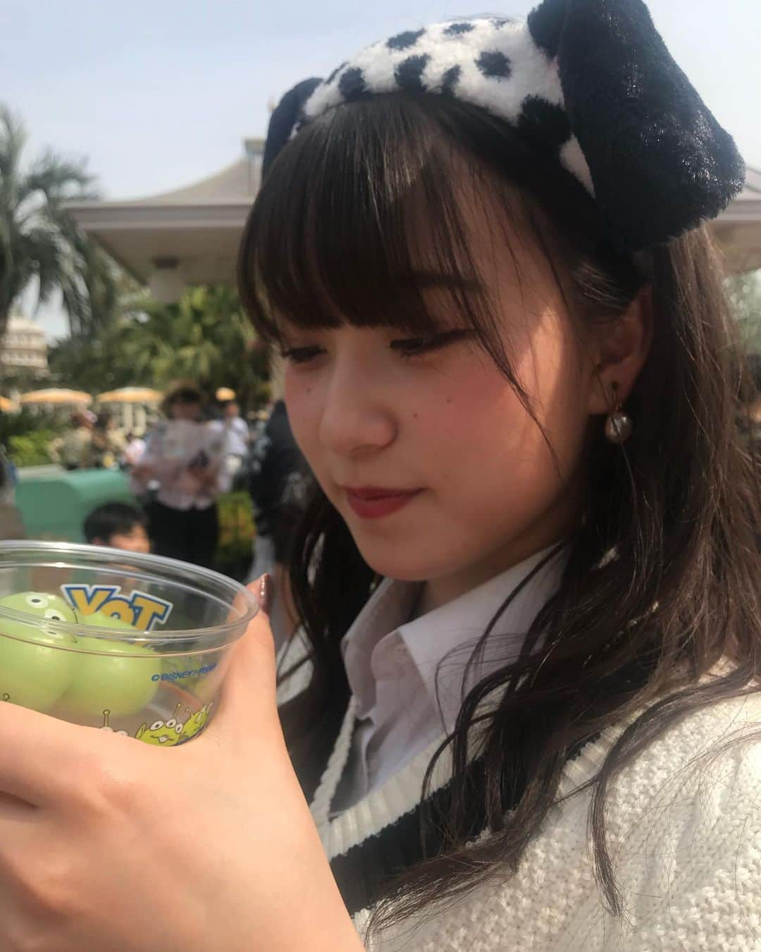 遠藤みゆさんのインスタグラム写真 - (遠藤みゆInstagram)「近すぎやねんて、笑笑 . #tdl #disneyland #disney #portrait #ポートレート #101匹わんちゃん #リトルグリーンマン #ljk #jk #彼氏目線 #followme  #likelike #近い #ねんて #笑」5月11日 22時26分 - endoomiyu