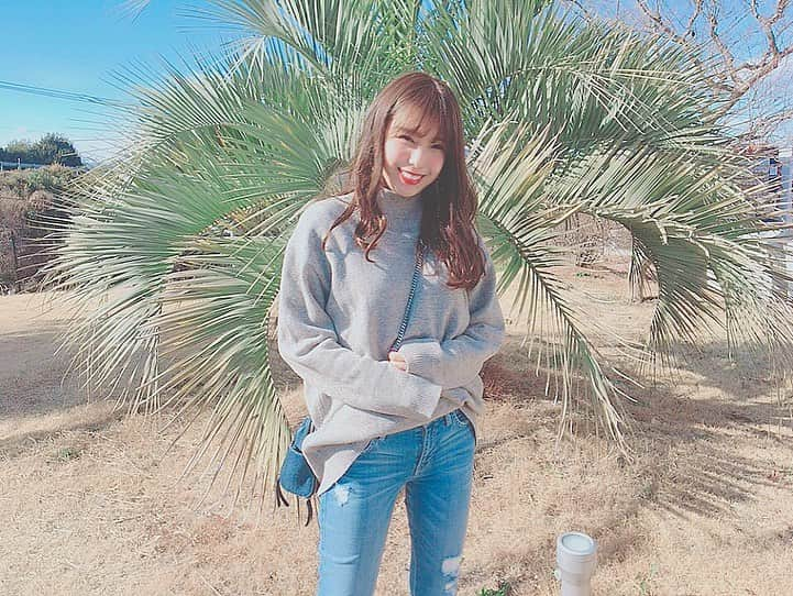 小嶋菜月さんのインスタグラム写真 - (小嶋菜月Instagram)「シンプルday❤︎ . . #私服 #uniqlo #ユニクロ #guess #diesel #コーデ #パンツ #スタイル」5月11日 22時41分 - kojimanatsuki_offical