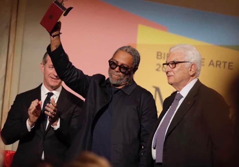 スウィズ・ビーツさんのインスタグラム写真 - (スウィズ・ビーツInstagram)「African American video artist and cinematographer Arthur Jared’s has been awarded the Golden Lion for the best participant at the Venice Biennale in the central international exhibition, ‘May You Live in Interesting Times’, which featured his film ‘The White Album’, 2018. It’s an honor to have the Big Wheel in @thedeancollection & also Apex 🙌🏽 #VeniceBiennale  #art #artist #videoartist #film #cinematography #cinematographer #arthurjafa #blackfilm #venicebiennale #venicebiennale2019 #artnews」5月11日 23時03分 - therealswizzz