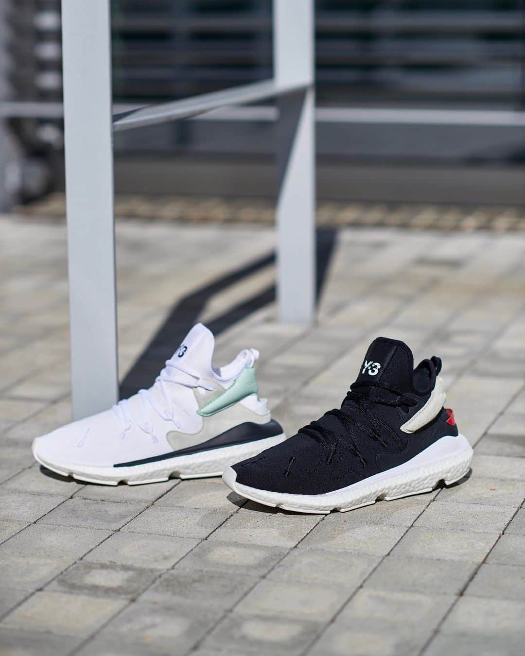 ワイスリーのインスタグラム：「Y-3 KUSARI II.​ Y-3 Spring Summer 2019. ​--- ​#adidas #Y3 #YohjiYamamoto  #KUSARI​ Discover the collection at Y-3.com」