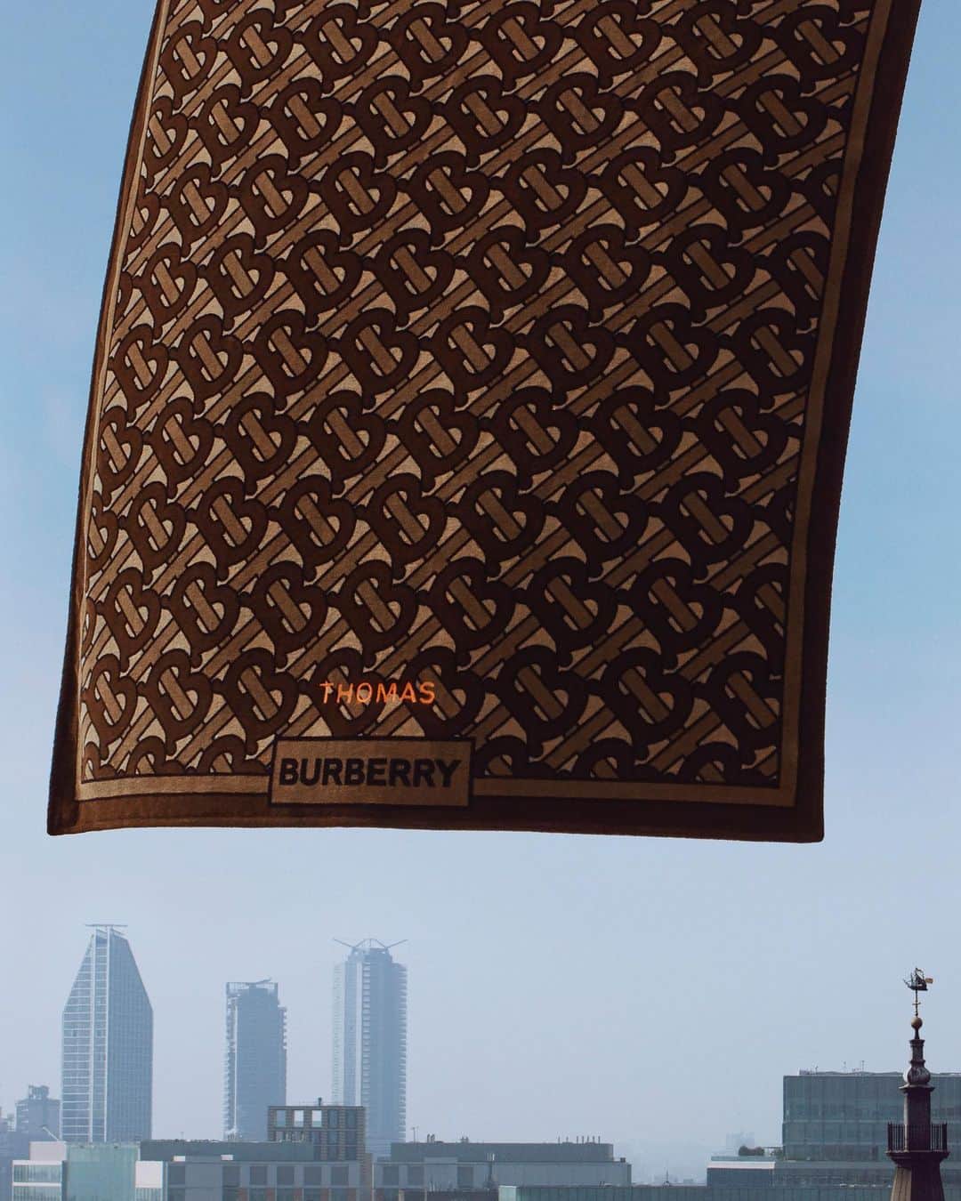 Burberryさんのインスタグラム写真 - (BurberryInstagram)「Coming soon: #TheBSeries 17 May . The #ThomasBurberryMonogram Print Towel – exclusively available to personalise with your name for B Series 17 May . A preview of the limited edition Monogram Collection - a celebration of our founders initials dropping later this month . Available on Instagram for 24 hours only」5月11日 23時00分 - burberry