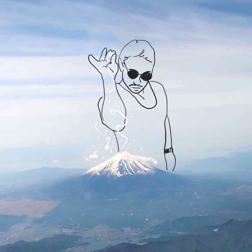 のインスタグラム：「the final touch on Mt. Fuji🗻🇯🇵 富士山 feat. ソルトベイ🧂  Illusted by Mina」