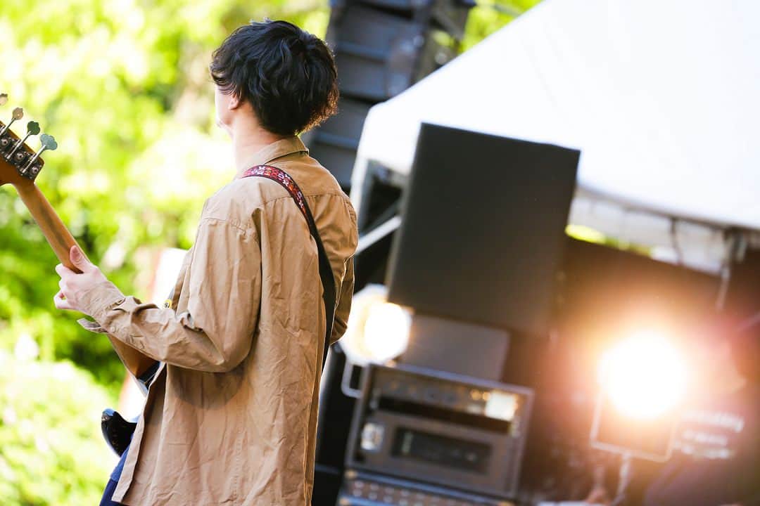 フジムラのインスタグラム：「大阪城野音ありがとうございました。すんげー楽しかった。最後の最後まで刺激受けまくり。「ラジオ」と「音楽」はいつまでも最強のコンビだと思う。  photo：FM802」