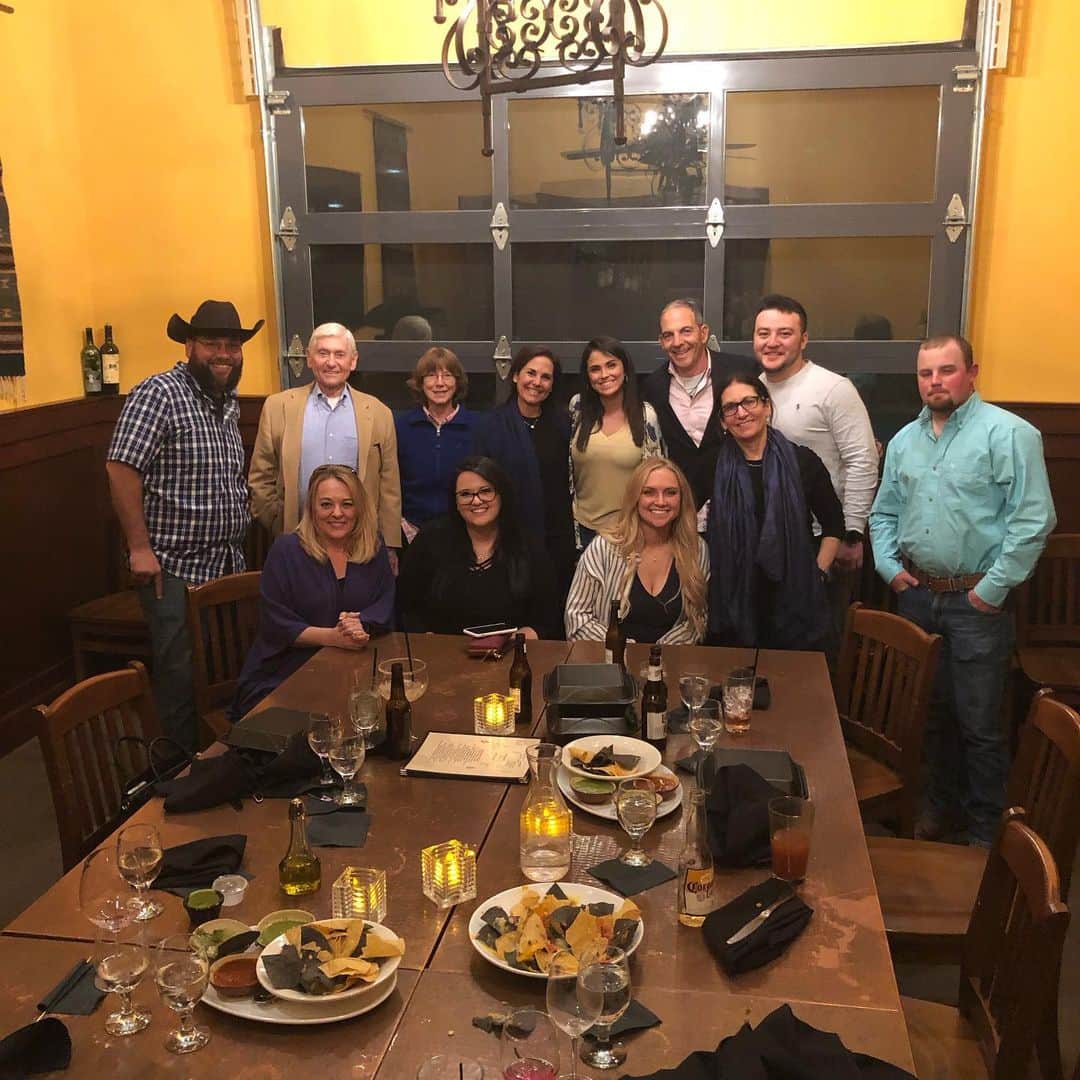 ボビー・ブラウンのインスタグラム：「Not your typical Instagram table but this one was really special. Such amazing salt of the earth people who all had a part in Samantha life journey. Especially Liz.  We had Ha great trip. to Nebraska celebrating my niece @samshuuler and graduating from college! Loved meeting her whole gang. We are so proud of her and looking forward to seeing where the journey takes her next. Here’s to grads everywhere. #yougotthis and no I did not eat the Nachos. Grilled Tilapia for me and @titosvodka of course swipe for the fam shots」