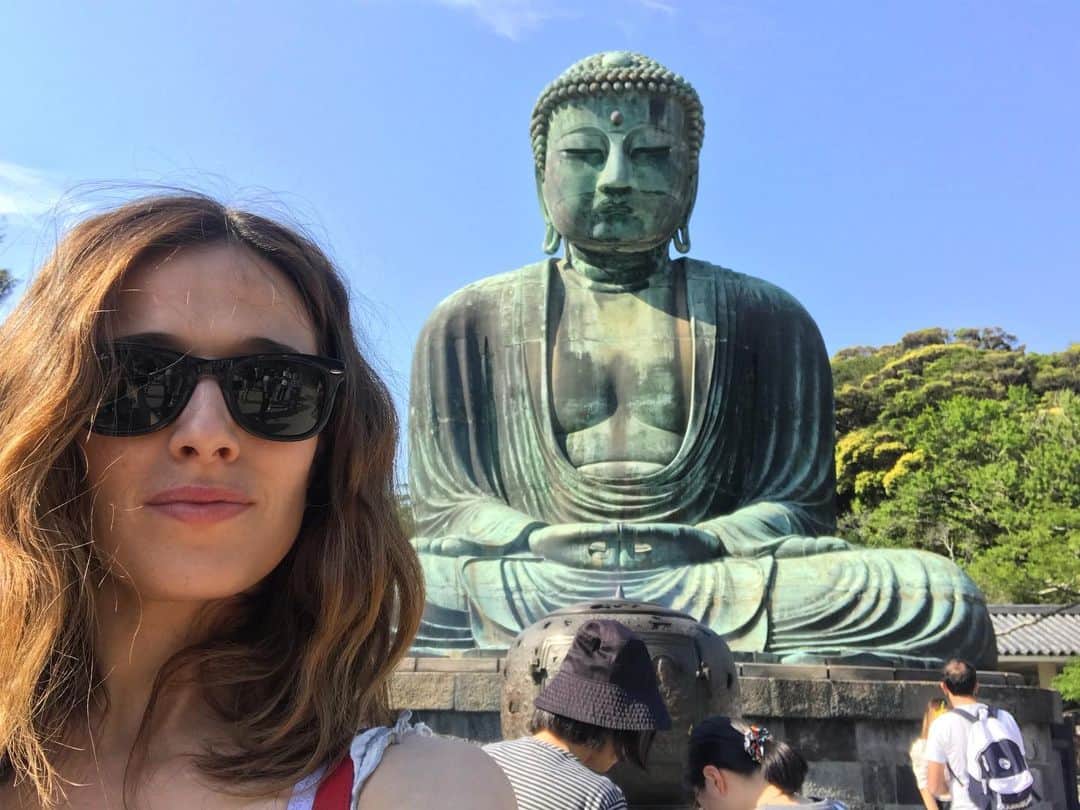 マリーナ・スコーシアーティさんのインスタグラム写真 - (マリーナ・スコーシアーティInstagram)「Big Buddha. #japan #kamakura #daibutsu #touristday #japantourist #jetlaglife #buddha @axnjapan」5月12日 9時17分 - marinasqu