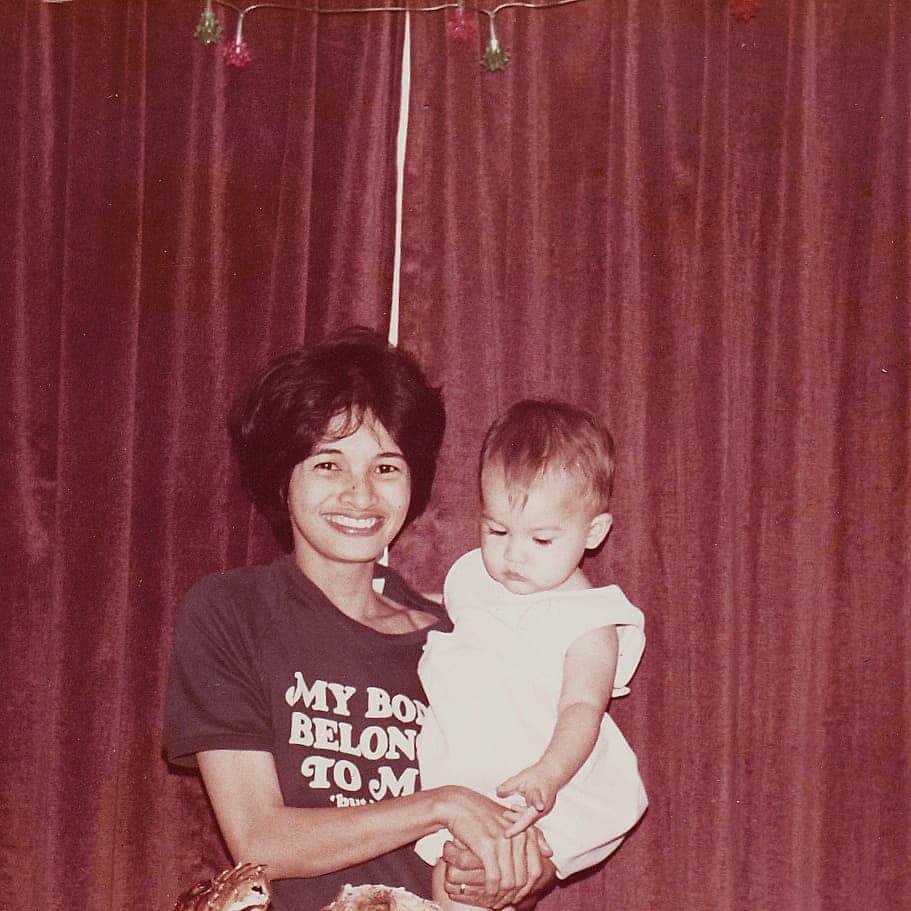 アン・カーティスのインスタグラム：「Happy Mother's Day to the most beautiful woman in the world to me - my mum @carmcurtissmith ❤ I love you very much and miss you whenever we apart. I know you know this already, but there isn't anything in this world I wouldn't do for you mama. Thank you for being the ray of sunshine when I have gloomy days. I love you with all that I am 🌹 Happy  Mother's day to all the mama's all over the world ❤」