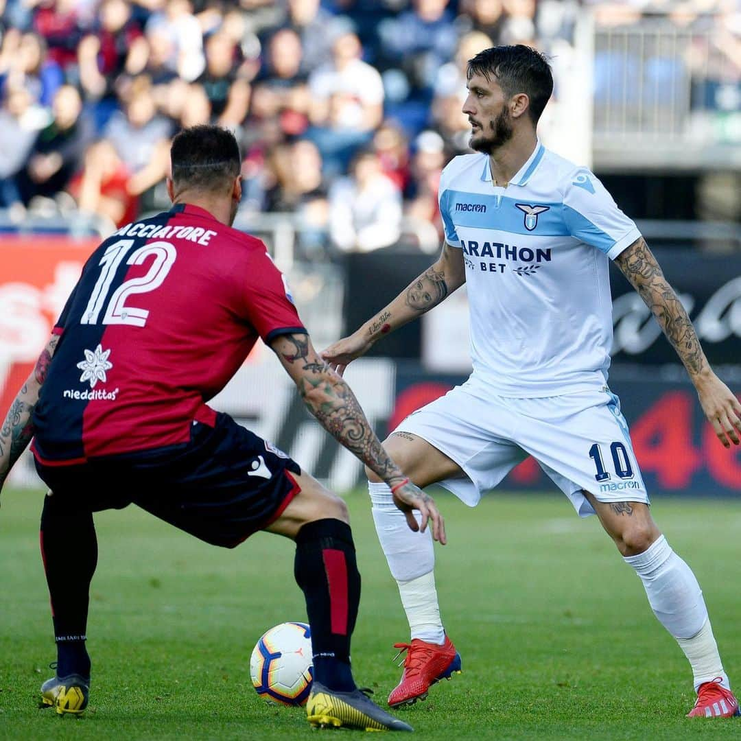 SSラツィオさんのインスタグラム写真 - (SSラツィオInstagram)「⏸ #CagliariLazio 0-1  @10_luisalberto gives us the lead at half time 🎩  #CMonEagles 🦅」5月12日 1時47分 - official_sslazio