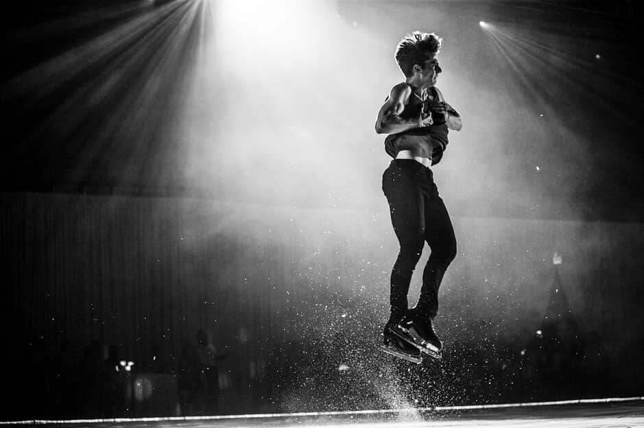 アレクサンダー・ジョンソンのインスタグラム：「Cue, “Blinded by the Light” 📸: @davecamara1」