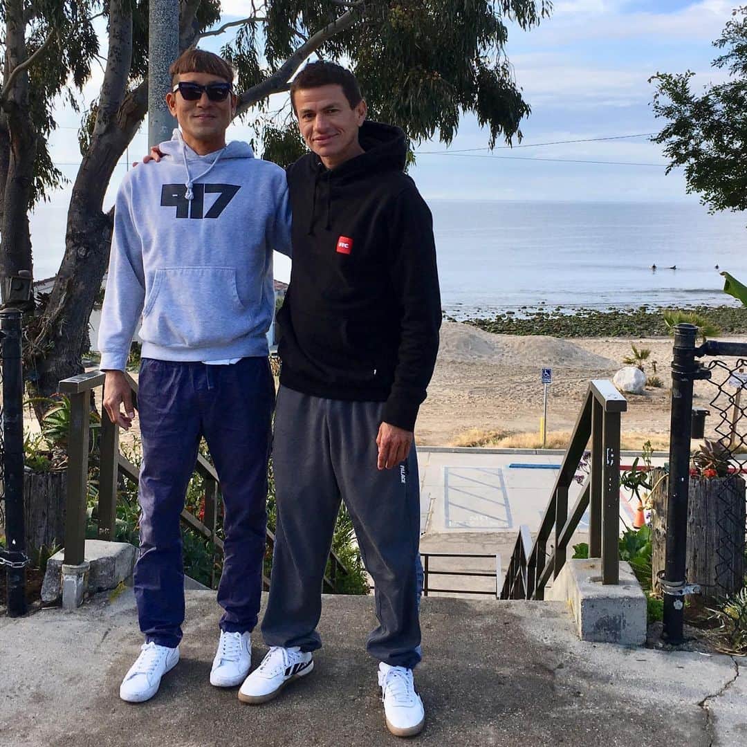 サキャスティックのインスタグラム：「Ran into Chico @chicobrenes surfing Topanga!」