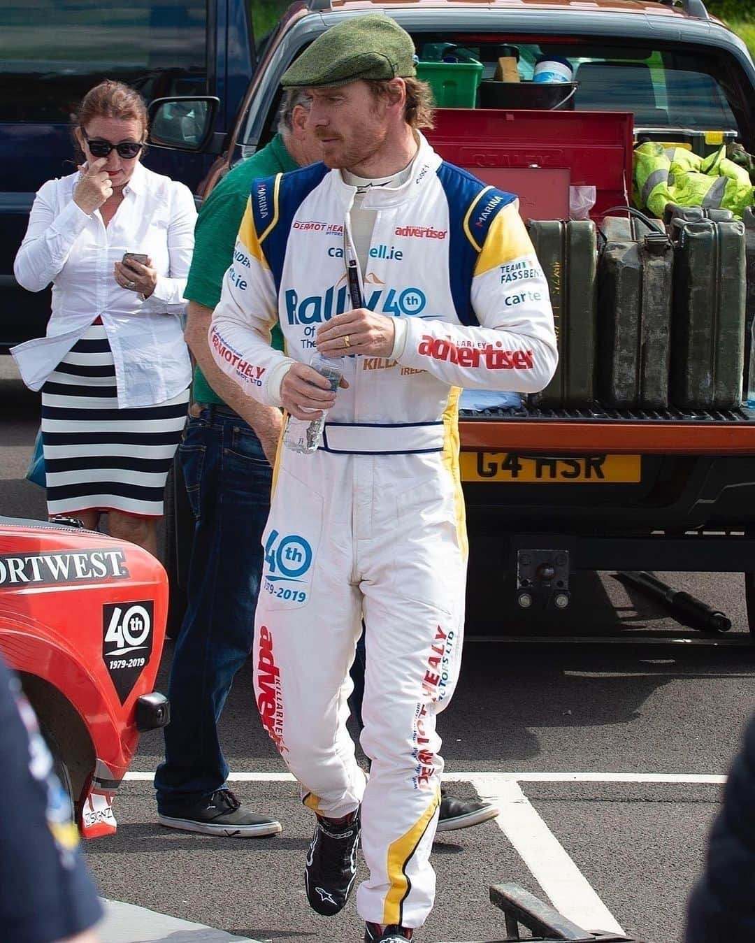 Just Jaredさんのインスタグラム写真 - (Just JaredInstagram)「Michael Fassbender wore a skintight top while racing cars in a hometown event in Ireland! #MichaelFassbender Photos: Backgrid」5月12日 2時53分 - justjared