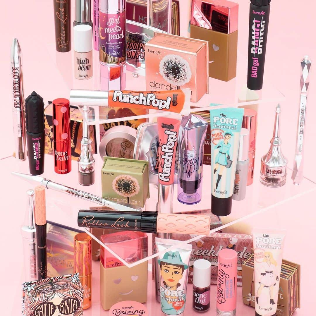 Benefit Cosmeticsさんのインスタグラム写真 - (Benefit CosmeticsInstagram)「QUICK! 🏃🏽‍♀️ Comment below with the first 3 #benefit products that caught your eye!」5月12日 4時22分 - benefitcosmetics