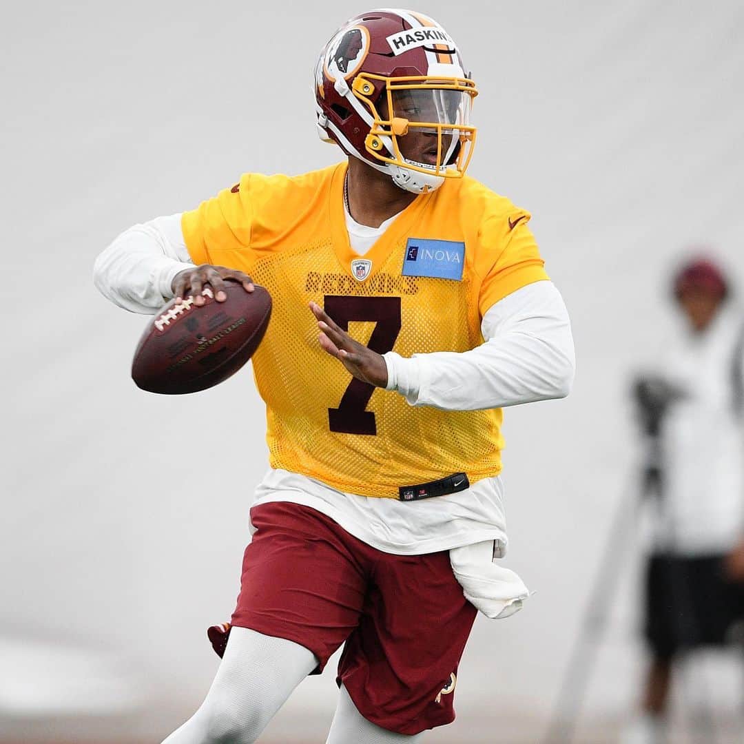 NFLさんのインスタグラム写真 - (NFLInstagram)「@dh_simba7. In the Burgundy + Gold. 🙌 📷: Nick Wass/AP」5月12日 4時59分 - nfl