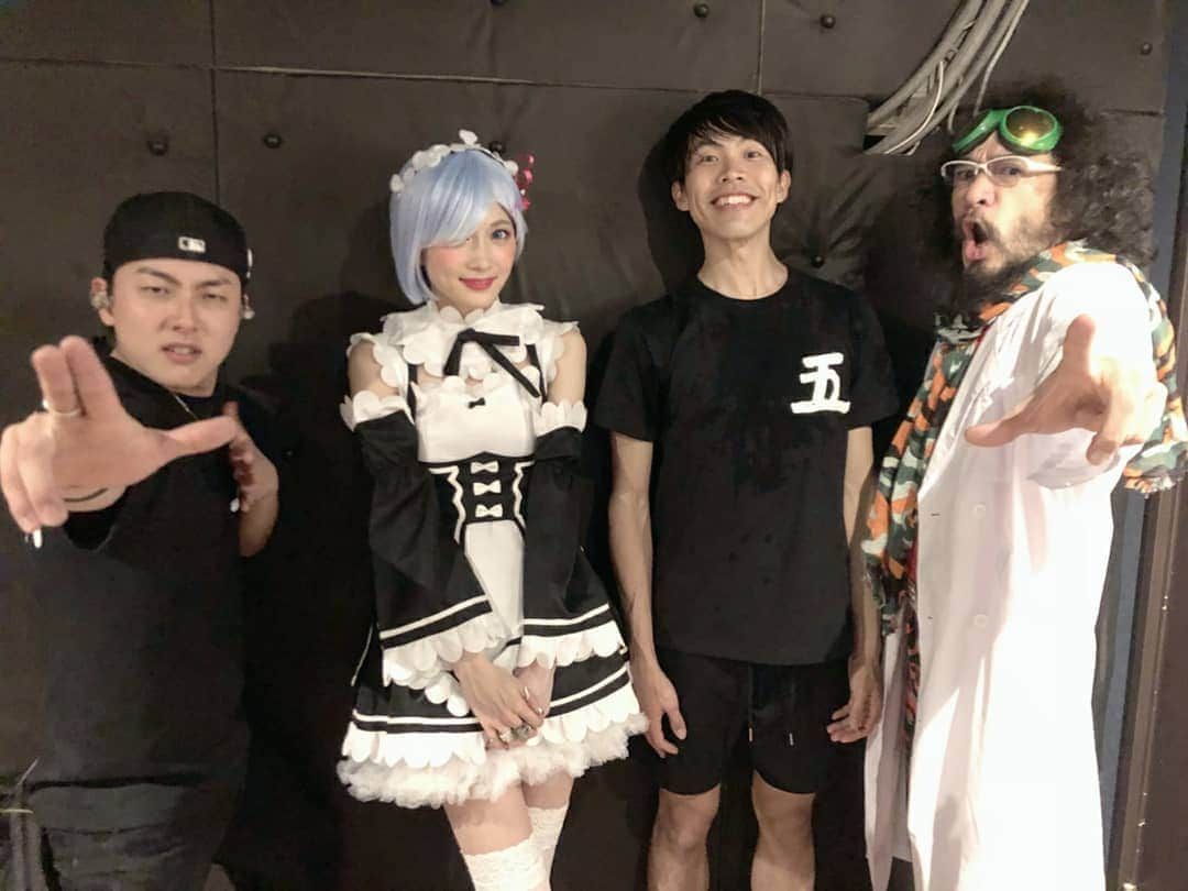 AYASAさんのインスタグラム写真 - (AYASAInstagram)「アニソンカバーナイトではいつもアンコールをコスプレでお送りしておりまして、従ってライブ終演直後の集合写真はコスプレ仕様になります(･ω･) . 💙❤️💙💜💜💛 #セーラーウラヌス #セーラームーン #ラム #レム #reゼロから始める異世界生活 #シェリルノーム #マクロスf #間桐桜 #fateheavensfeel #ジャンヌダルク #fateapocrypha . コスプレでも全く違和感なく馴染めるメンバーの皆様の濃さが凄い...✨✨笑 🎸坂本夏樹 🎹カワイケン 🥁浪岡健司郎 🎸🐼山吹りょう(東京公演スペシャルゲスト) ・ ・ #アニソンカバーナイト #ayasachannel #ayasa #初東名阪ツアー #伏見ライオンシアター #大阪muse #白金高輪seleneb2 #アンコール #コスプレ #cosplay #必死の早替え」5月12日 5時32分 - ayasa_doya