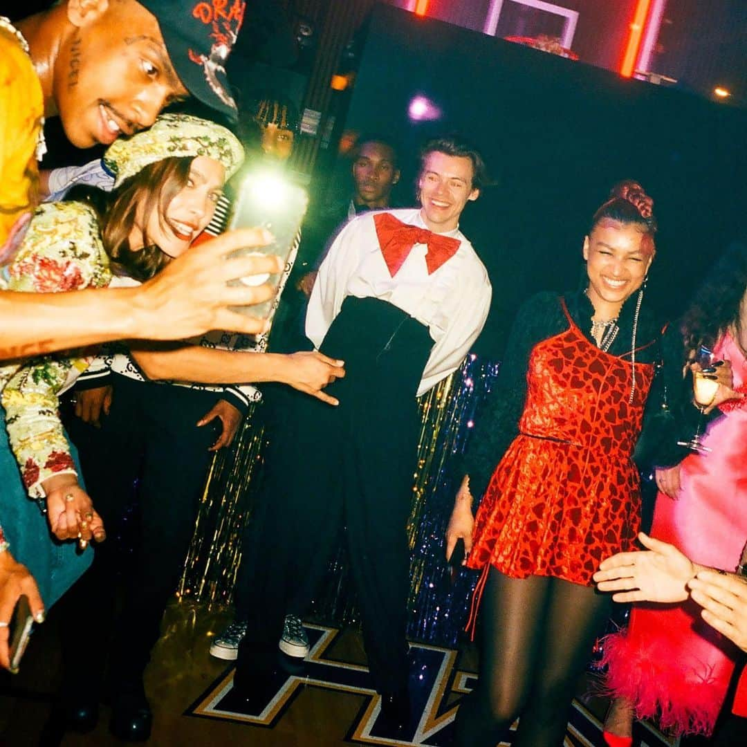 Vogueさんのインスタグラム写真 - (VogueInstagram)「After the party, it's the after-party. Tap the link in our bio to see more from @Gucci's star-studded #MetGala after-party. Photographed by @mehdilacoste_」5月12日 6時31分 - voguemagazine