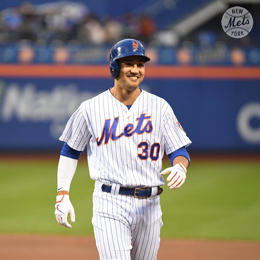 ニューヨーク・メッツさんのインスタグラム写真 - (ニューヨーク・メッツInstagram)「He’s here and he’s perfect. 😃 #Mets #LGM」5月12日 6時54分 - mets