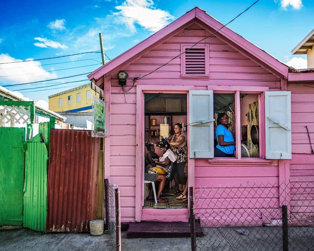 National Geographic Travelさんのインスタグラム写真 - (National Geographic TravelInstagram)「Photo by @andrea_frazzetta | A hairdresser's shop on a street in the center of St. John’s, the small and colorful capital of Antigua. A distinctly English vibe and rich naval history belies Antigua's complex character. It's an island with a rambunctious carnival, and, in Barbuda, an intriguing twin sister. To see more photos from my travels, follow me @andrea_frazzetta #antiguaandbarbuda」5月12日 7時06分 - natgeotravel
