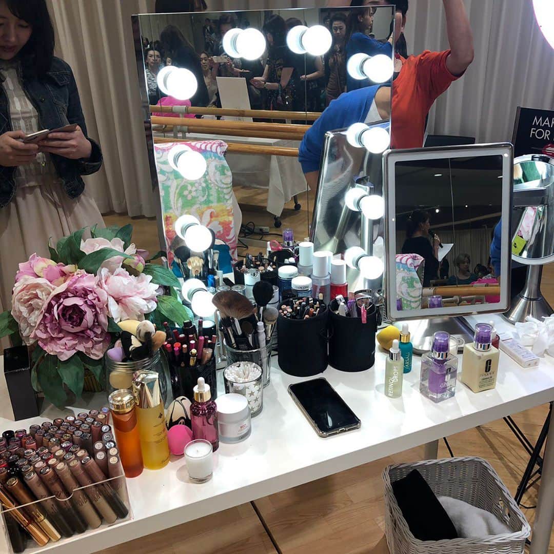 梅宮アンナさんのインスタグラム写真 - (梅宮アンナInstagram)「来月の、ビューティ講座は、6月8日になります⭐️⭐️⭐️ お問い合わせは、 03-3708-6125 コミュニティクラブたまがわ💋💋💋 #rodial#oskia #makeup #makeupforever #tomfordbeauty」5月12日 7時15分 - annaumemiya