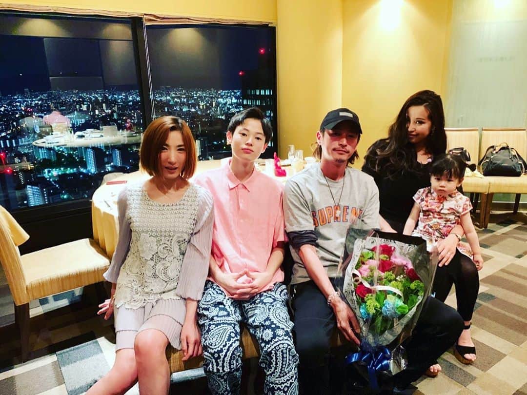 窪塚洋介のインスタグラム：「Happy Mothers Day💐」