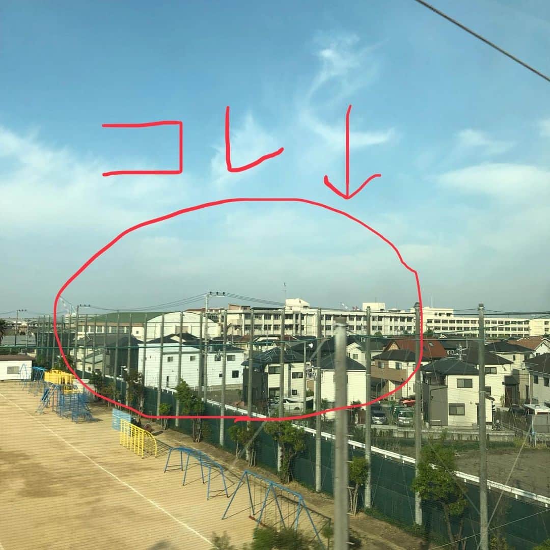 カバのインスタグラム：「‪おはようございます！‬ ‪本日、ワールドツアーのすっちー&酒井藍座長班で鳥取に行かせて頂きます！鳥取の皆さま、どうぞ宜しくお願い致します！新幹線の車窓から久しぶりに母校が見れました！毎日片道1.5km歩いたのが懐かしいです！(途中買食い2回挟む)‬ . . ‪#明石市立二見中学校‬」