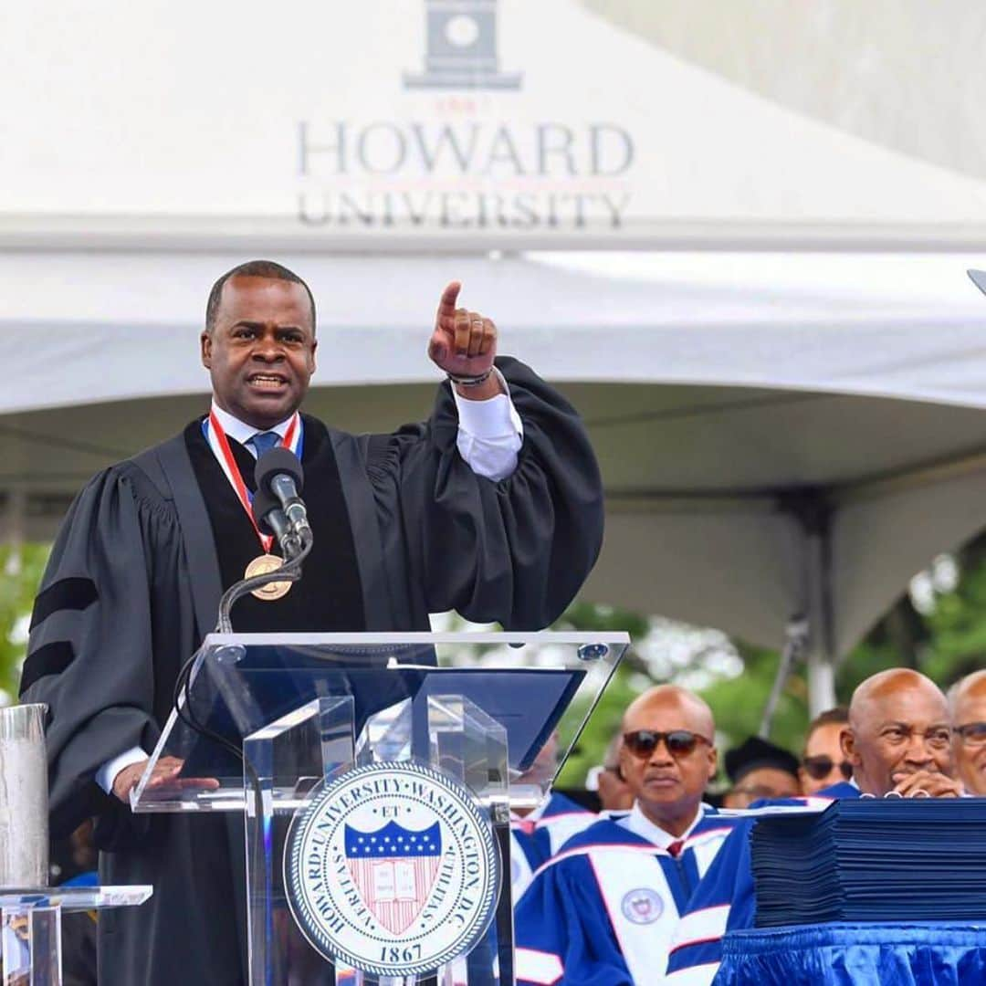 タイリース・ギブソンさんのインスタグラム写真 - (タイリース・ギブソンInstagram)「It happened.... Congratulations @kasimreed so very proud of you.... @howard1867 #CommencementSpeech2019 Graduating Class!!!!! When in the presence of success and someone who has over achieved you can’t help BUT be inspired!!!!」5月12日 7時39分 - tyrese