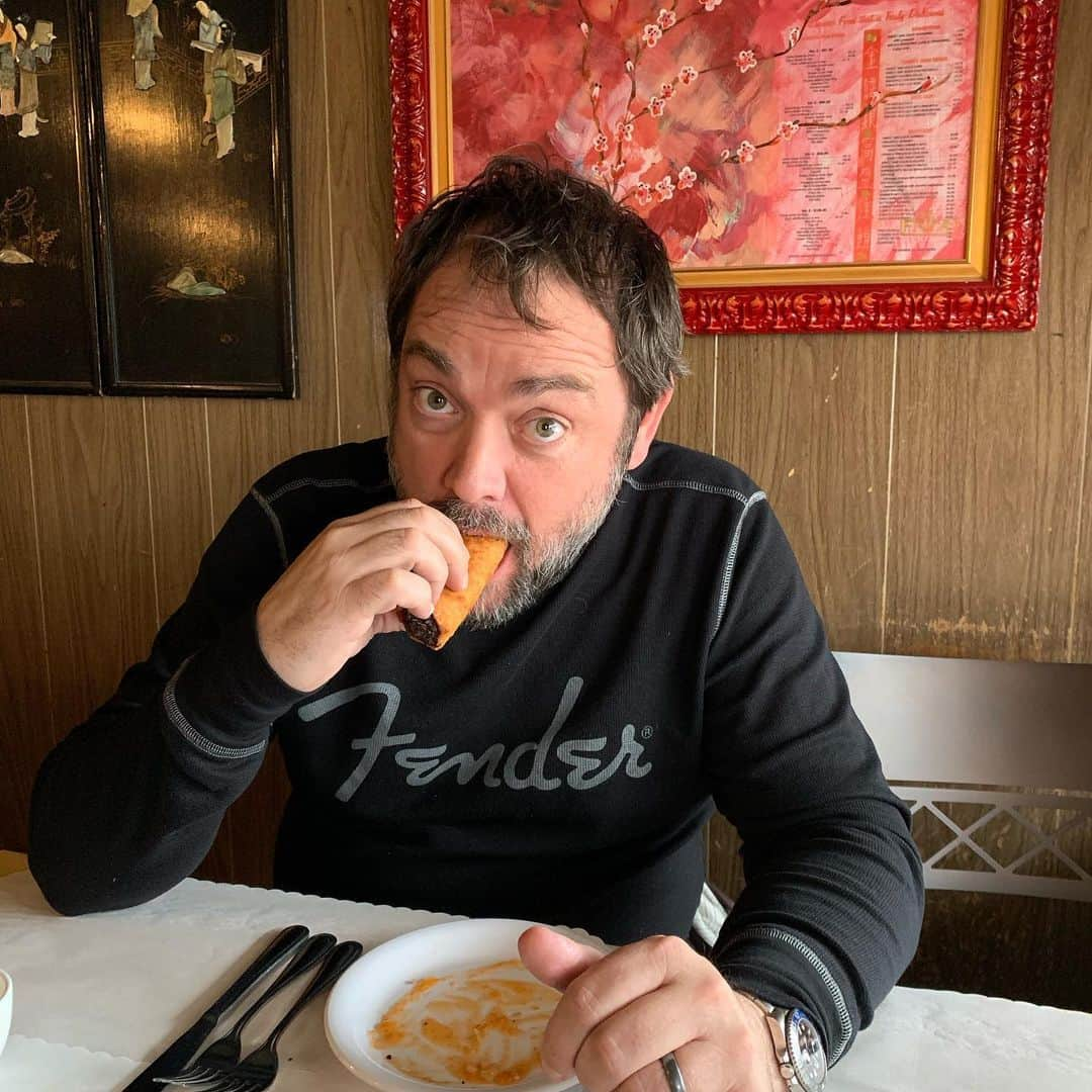 マーク・シェパードさんのインスタグラム写真 - (マーク・シェパードInstagram)「Hey, @bigangcomic I’m eating at your happy place! Thanks to Bill @goldenpalaceottawa for the INCREDIBLE egg rolls....」5月12日 7時59分 - realmarksheppard