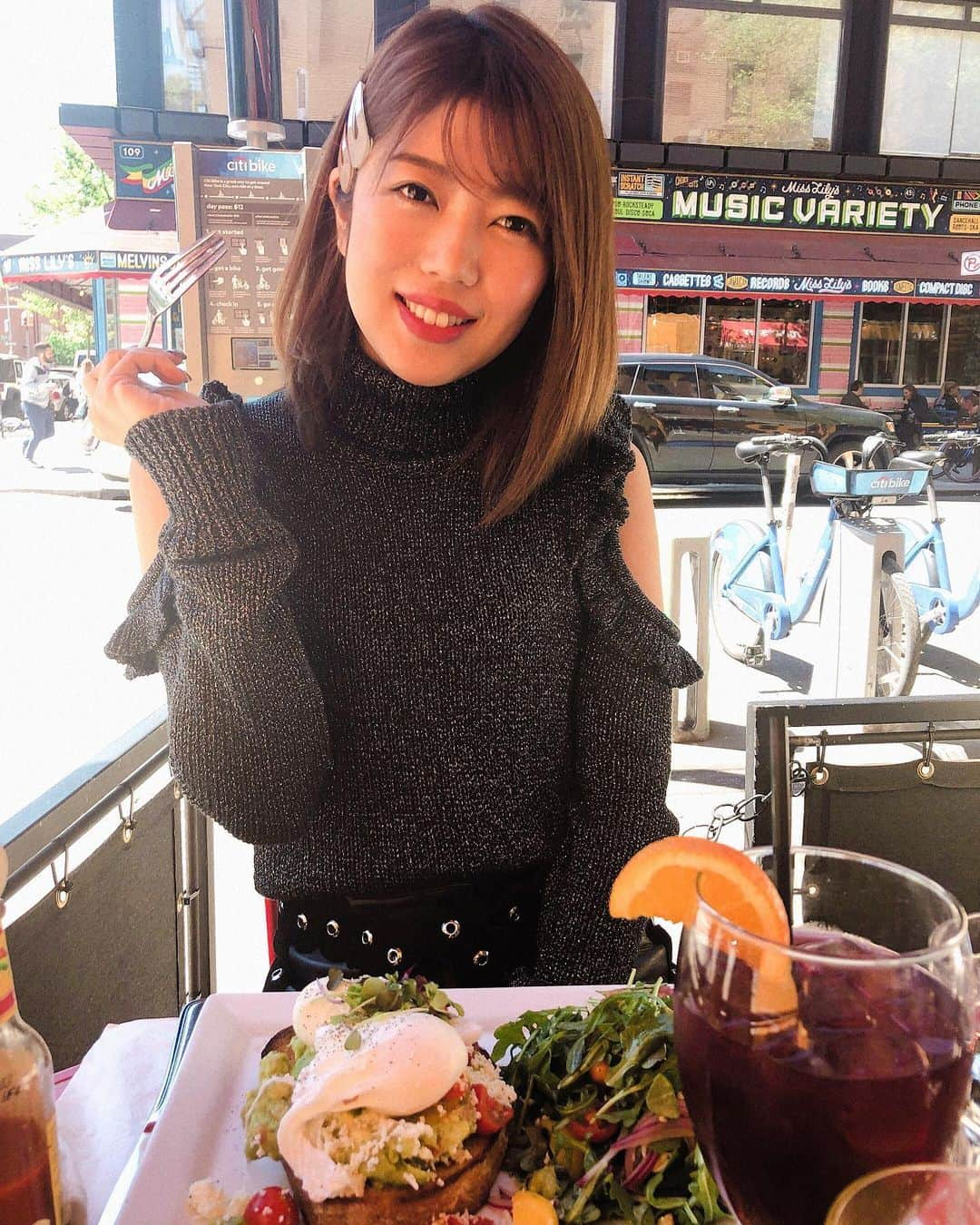 新庄千歳さんのインスタグラム写真 - (新庄千歳Instagram)「What a nice weather!! Mexican brunch dayyy! I ate guacamole toast. I eat avocados almost everyday recently.lol」5月12日 8時02分 - chii_in_miami