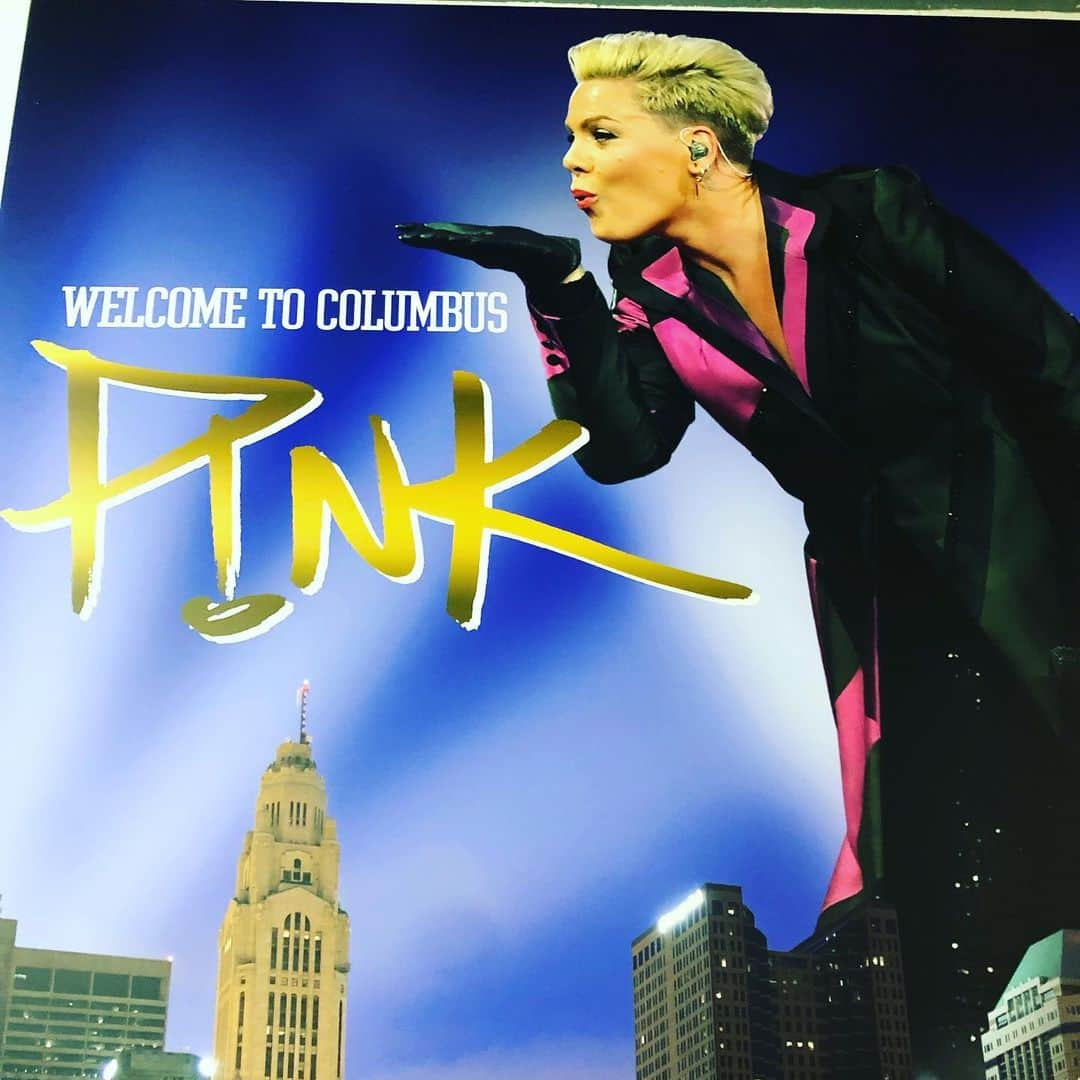 P!nk（ピンク）さんのインスタグラム写真 - (P!nk（ピンク）Instagram)「TONIGHT 😍」5月12日 8時12分 - pink