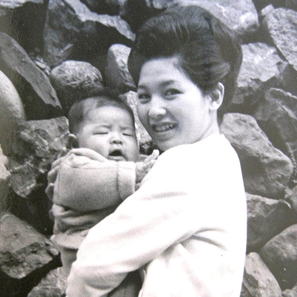 布川敏和さんのインスタグラム写真 - (布川敏和Instagram)「Mother’s Day💐Thanks Mom❤ . #布川敏和 #母の日 #有難う #お母さん」5月12日 17時58分 - fukawatoshikazu