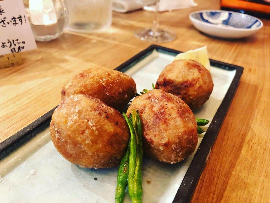 藤田敦子さんのインスタグラム写真 - (藤田敦子Instagram)「ㅤㅤㅤ ㅤㅤㅤ どれもこれも美味しかった @hiyori_shibuya は @aurelio_shibuya の系列店。 ㅤㅤㅤ みやが予約してくれたのに 行ってみたらAtsukoさんてなってて みやがふくれてた😂😂 ㅤㅤㅤ 最後は、アウレリオに移動して寝落ちした高山さんと、 その様子を微笑んで見守るまりえ😂」5月12日 18時07分 - blenda0305