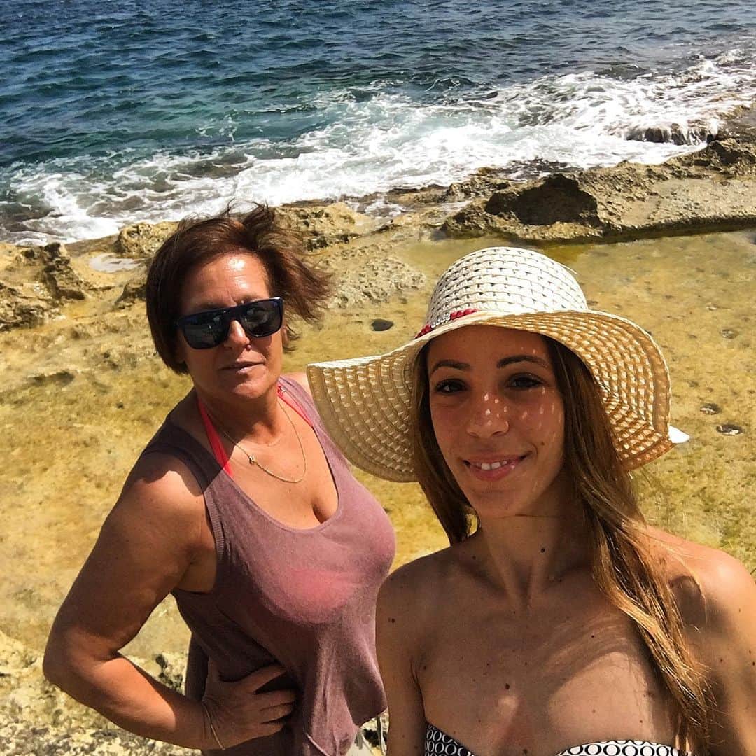 ニコーレ・デラ・モニカのインスタグラム：「Happy Mother’s Day to my beautiful mom, my rock, my guide! #love #happymothersday #mom #mood #instamood #instalove #family #life #lifestyle」
