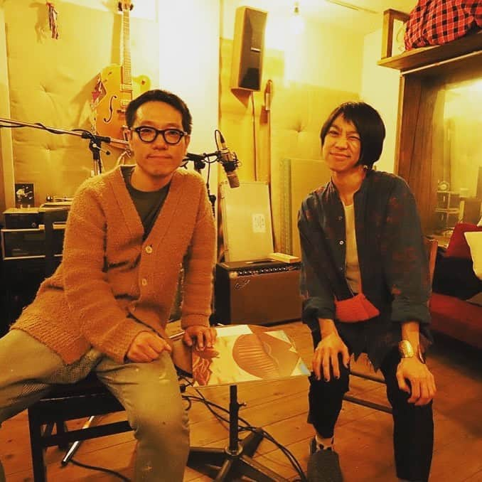 InterFM897さんのインスタグラム写真 - (InterFM897Instagram)「2nd Sun.10pm- レディオ デ チャカチー DJ: ハナレグミ GUEST: UA 都内某所にあるハナレグミのスタジオからお届け！ゲストはシンガーのUA！最後には二人のスタジオセッションも！ 📧 hanare@interfm.jp #チャカチー897 #interfm897 #radiko」5月12日 18時38分 - interfm897