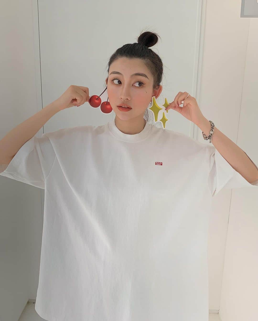 チン・インヒのインスタグラム：「🍒✨」