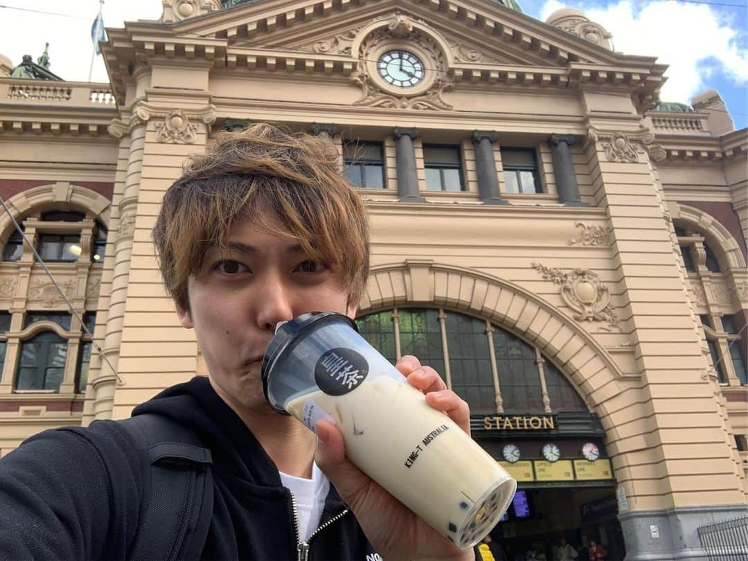 ないとーさんのインスタグラム写真 - (ないとーInstagram)「無事旅行から帰ってきました！ ・ 自撮りだから全部同じ画角！！！」5月12日 19時17分 - torokero