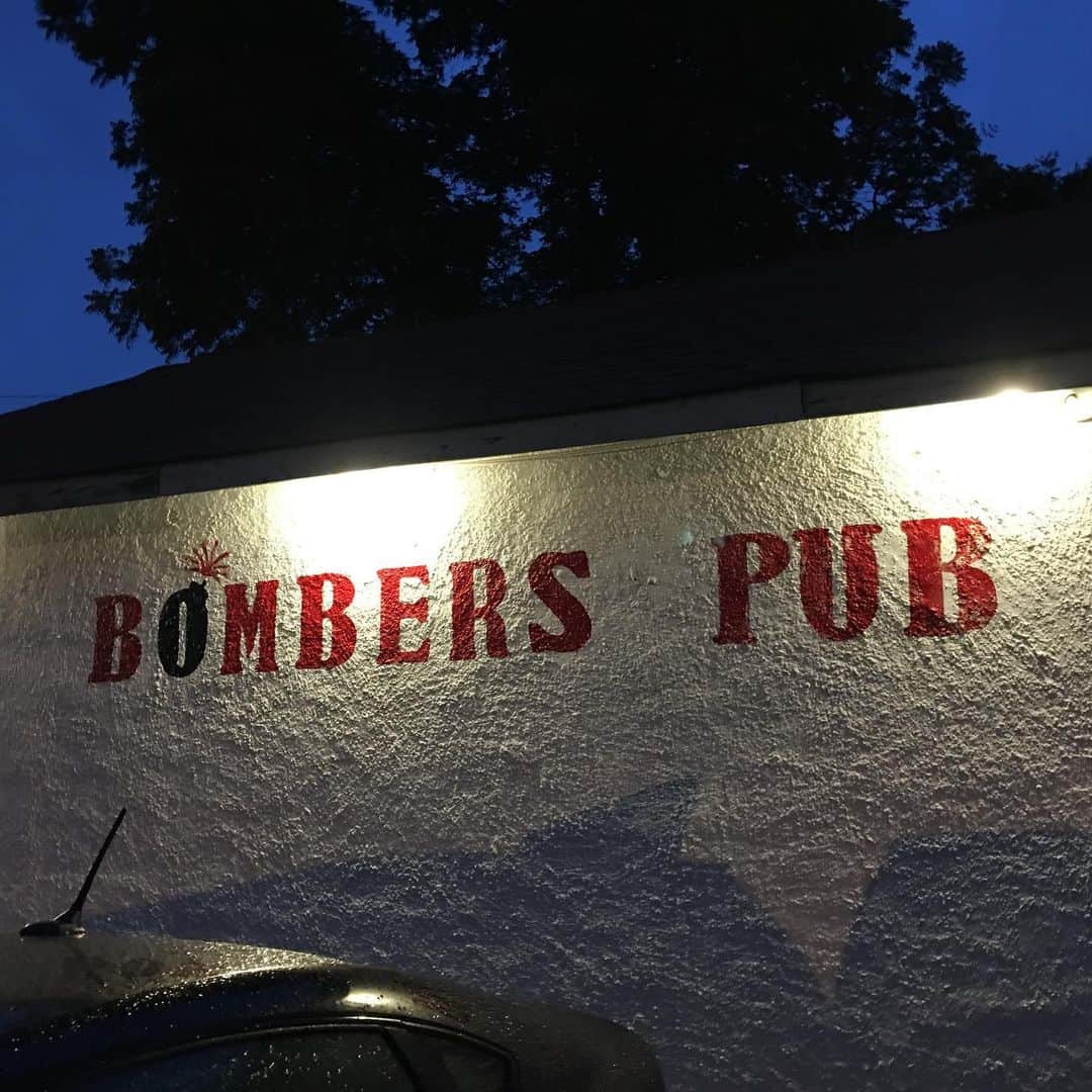 PINKY DOODLE POODLEさんのインスタグラム写真 - (PINKY DOODLE POODLEInstagram)「We arrived at tonight’s venue “Bomber’s Pub” in Montgomery, AL!! It’s our first time visit! Come on! Come on!! Come on!!! . . #montgomeryal  #bomberspub  #pinkydoodlepoodle  #pdp  #ustour2019  #highenergyrocknroll  #livemusic #rockmusic #rock #rockband  #japanese  #ustour #livetour  #tourlife #musicianlife #musician #gibsonguitars #gibsonbass #gibson #eb3 #lespaul #marshallamps #vintage #femalebassist #femalevocalist #アメリカ #海外旅行 #音楽」5月12日 10時18分 - pinkydoodlepoodle