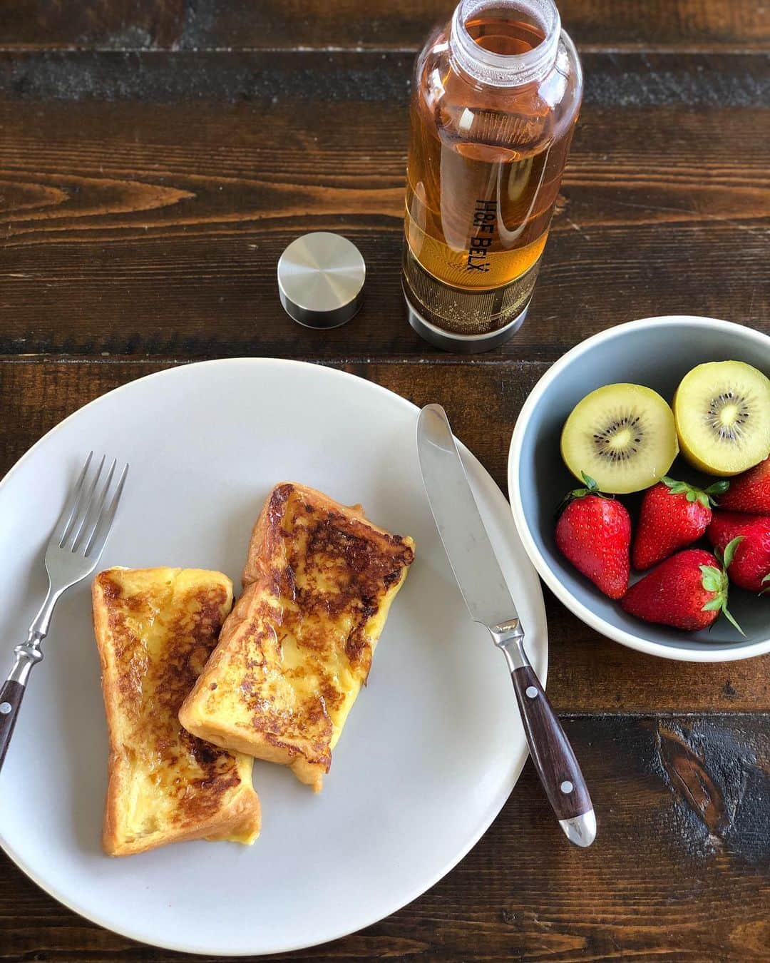 丸林広奈さんのインスタグラム写真 - (丸林広奈Instagram)「Sunday morning 🍳👩‍🍳 #cooking #breakfast #frenchtoast #hfbelx」5月12日 10時42分 - hironamarubayashi