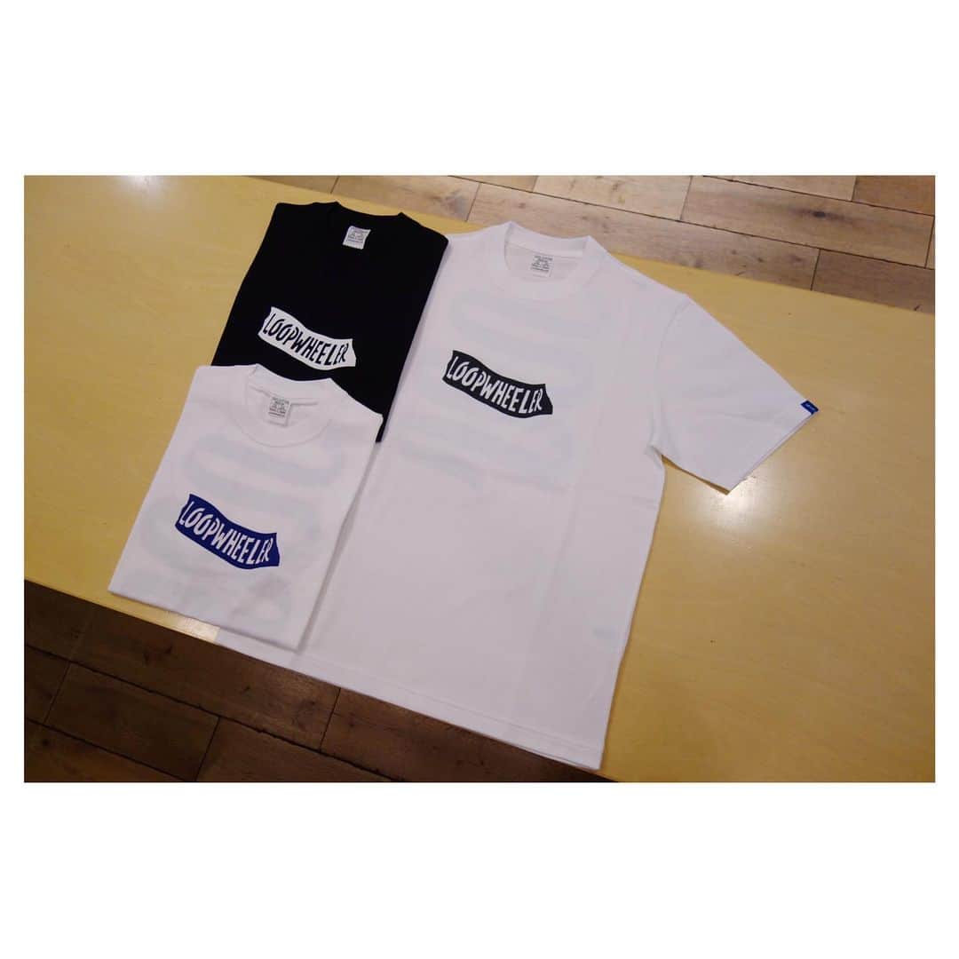ループウィラーさんのインスタグラム写真 - (ループウィラーInstagram)「*** Bob Foundation リボンTee 入荷です。 . 2019SS企画4部作シリーズ第2弾は、LW20周年記念リボンTeeが本日入荷致しました。 . こちらはバックにも大きなリボンのプリントが入ります！ . カラーはホワイトにブラック、ホワイトにブルー、ブラックにホワイトの3色展開。 販売価格は¥8,500(税抜)です。 . #BobFoundation #ループウィラー #吊り編み #スウェット #定番 #日本製 #ループウィラー大阪 #lw大阪 #和歌山 #大阪 #南船場  #loopwheeler #tsuriami #sweat #sweatshirts #madeinjapan #lwosaka #japan #wakayama #osaka #minamisenba」5月12日 10時53分 - loopwheelerosaka