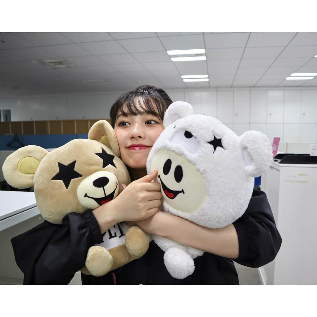 秋田汐梨さんのインスタグラム写真 - (秋田汐梨Instagram)「・ ラテのキャラクター🐻 ロッキンクマ、ロッキンファビー、っていいます 口の形、真似してみたけど再現率低めです！笑」5月12日 11時09分 - shiori_akita319official